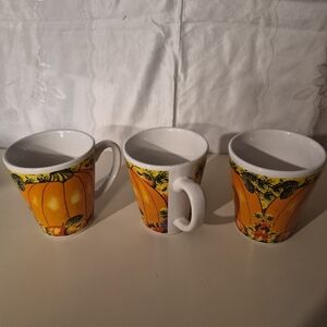 Three Trisa White Ceramic Pumpkin/Apple  Mugs Orange Vintage Read